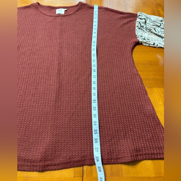 Grace & Emma Waffle Knit Snake Skin Print Design Top Sweater Size 2XL - Picture 8 of 8